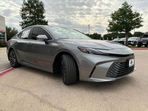 New 2026 Toyota Camry XLE FWD image 4