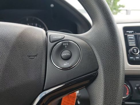 Used 2017 Honda HR-V LX image 24