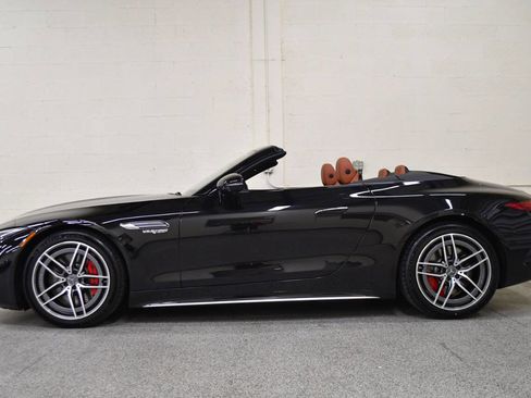 Used 2022 Mercedes-Benz SL 55 AMG 4MATIC w/ Driver Assistance Package image 3