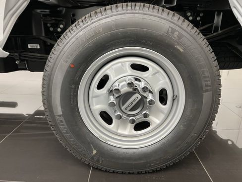 New 2026 Ford F350 XL w/ XL Chrome Package image 7
