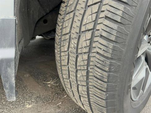 Used 2024 Chevrolet Silverado 1500 LT image 10