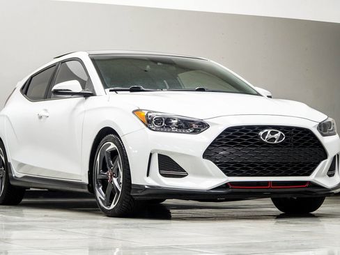 Used 2019 Hyundai Veloster Turbo image 4