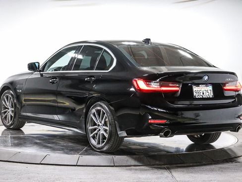 Used 2022 BMW 330e RWD image 2