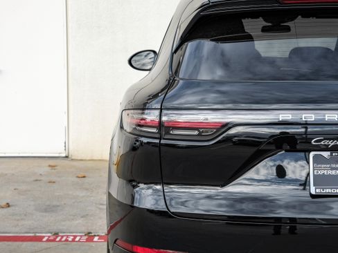 Used 2019 Porsche Cayenne Turbo image 56