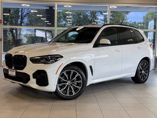 Used 2022 BMW X5 xDrive40i w/ M Sport Package AWD/4WD image 1