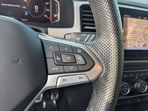 Certified 2023 Volkswagen Atlas SEL R-Line image 31