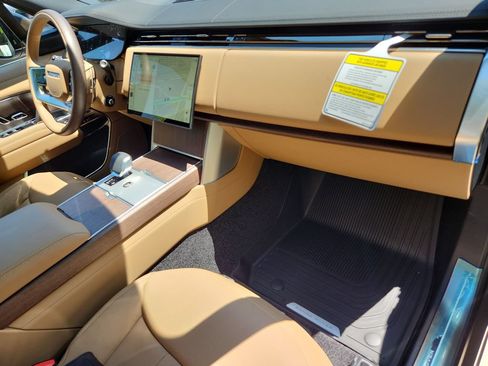 New 2026 Land Rover Range Rover Long Wheelbase SE AWD/4WD image 28