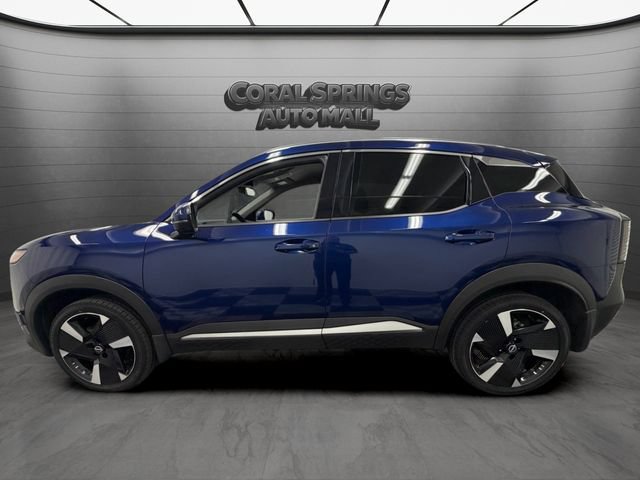 Used 2025 Nissan Kicks SR FWD image 2