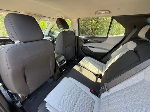 Used 2022 Chevrolet Equinox LS image 51