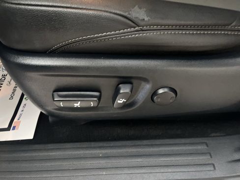 Used 2019 Toyota 4Runner SR5 Premium AWD/4WD image 16
