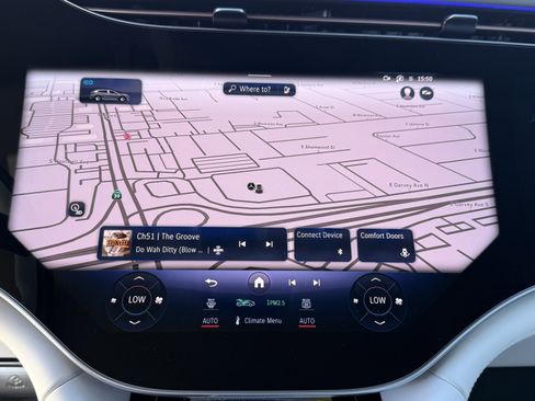 New 2025 Mercedes-Benz Maybach EQS 680 4MATIC image 22