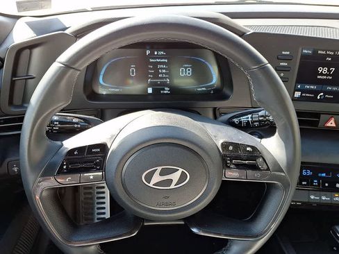 Certified 2025 Hyundai Elantra Sport FWD image 18