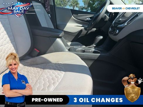 Used 2020 Chevrolet Equinox LS w/ LS Convenience Package FWD image 11
