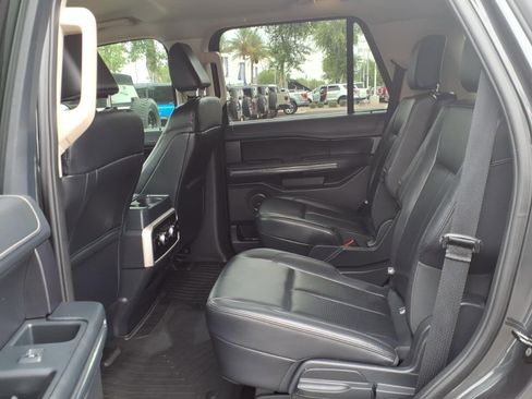 Certified 2024 Ford Expedition XLT AWD/4WD image 18
