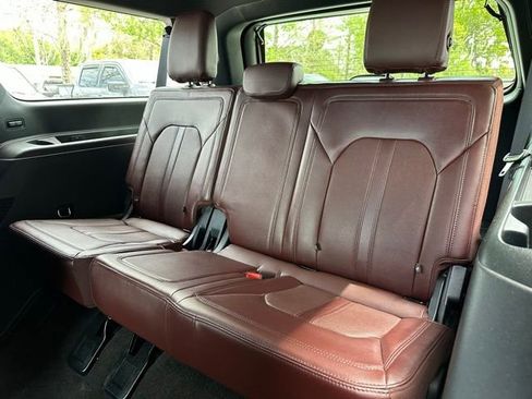 Used 2023 Ford Expedition Max Limited image 16