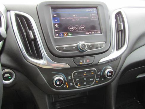 Used 2023 Chevrolet Equinox LT w/ Driver Convenience Package image 19