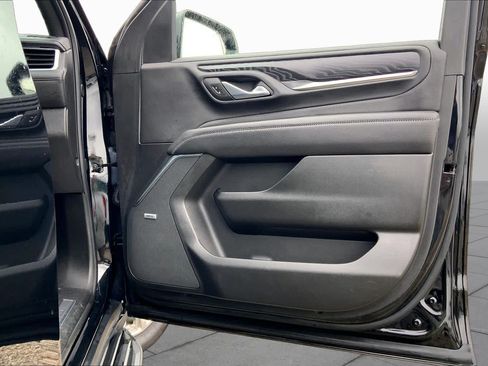 Used 2024 GMC Yukon XL Denali AWD/4WD image 23