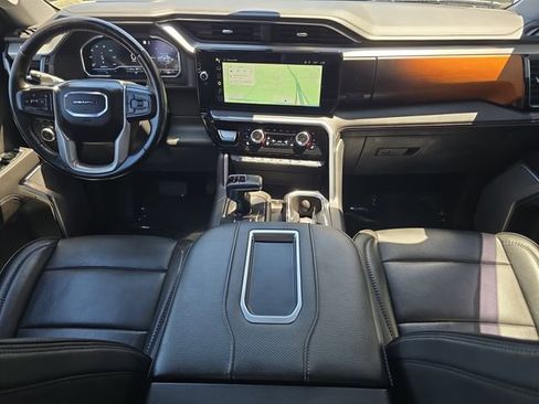 Certified 2022 GMC Sierra 1500 Denali w/ Technology Package AWD/4WD image 11