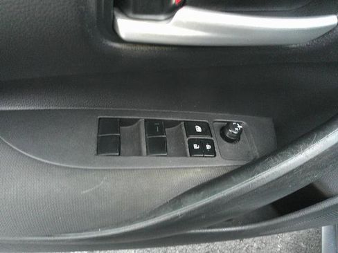 Used 2020 Toyota Corolla LE image 8