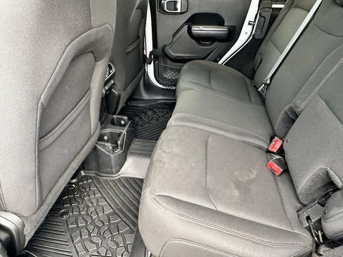 Used 2018 Jeep Wrangler Unlimited Sport S AWD/4WD image 7