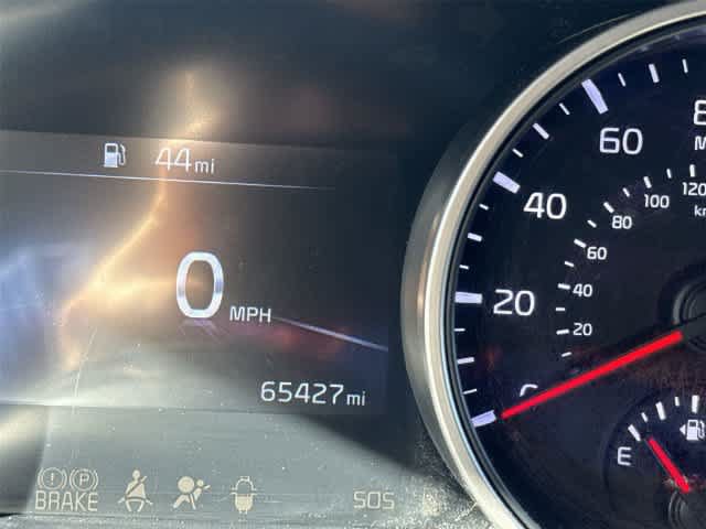 Used 2022 Kia Carnival LX FWD image 27