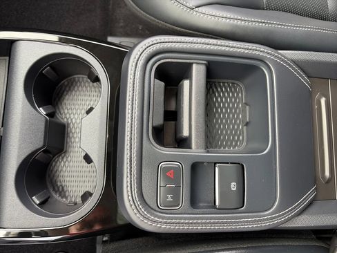 Used 2025 Ford Mustang Mach-E Premium AWD/4WD image 25