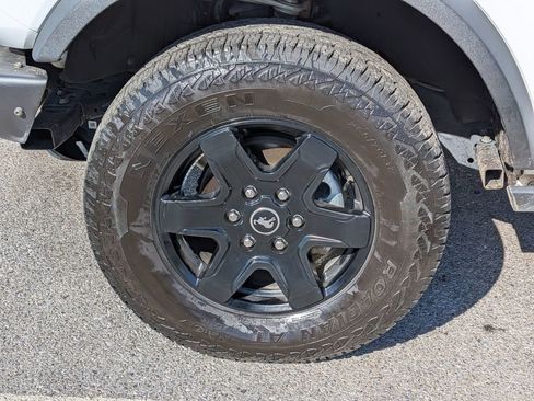 Used 2022 Ford Bronco Black Diamond image 11