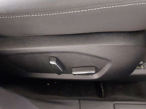 Used 2019 Ford Fusion SE image 28