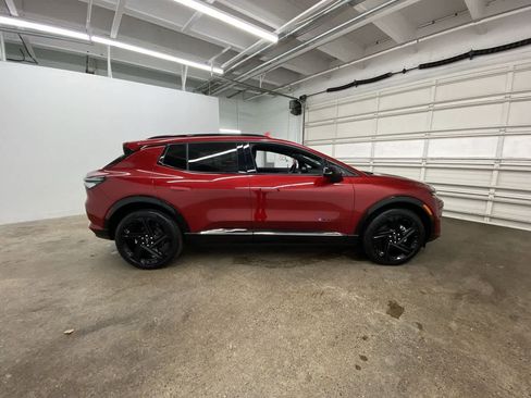 Used 2024 Chevrolet Equinox EV RS image 7