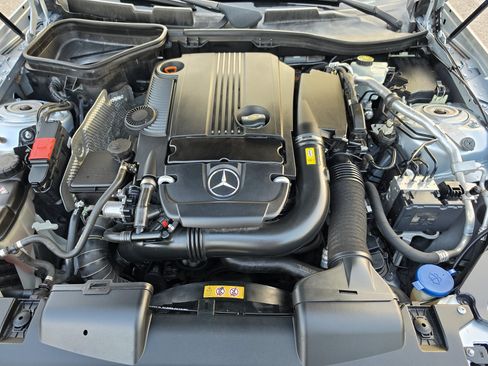 Used 2015 Mercedes-Benz SLK 250 image 23