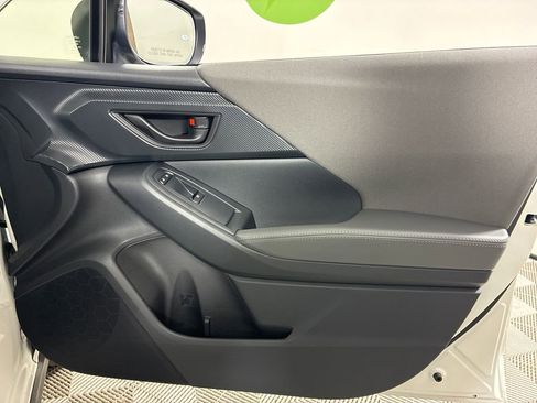 Used 2025 Subaru Crosstrek 2.0i Premium image 31