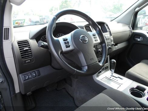 Used 2008 Nissan Pathfinder SE w/ Premium Pkg AWD/4WD image 12