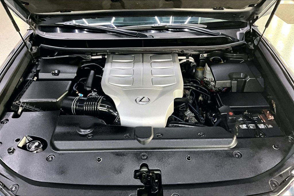 Used 2015 Lexus GX 460 w/ Premium Package AWD/4WD image 33