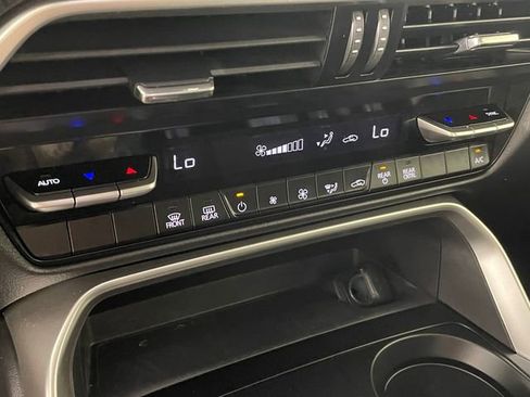Certified 2025 MAZDA CX-90 3.3 Turbo w/ Select Package AWD/4WD image 9