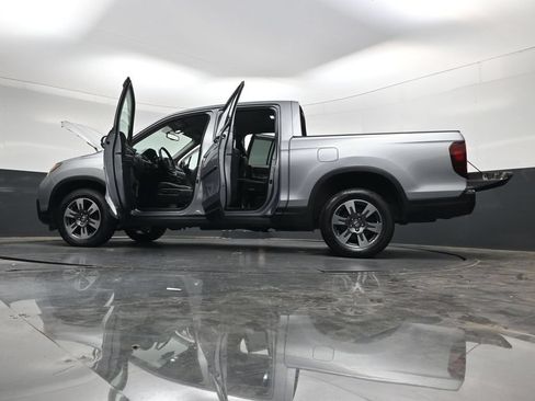 Used 2018 Honda Ridgeline RTL-T image 43