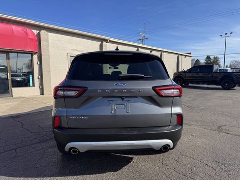Used 2024 Ford Escape Active image 3