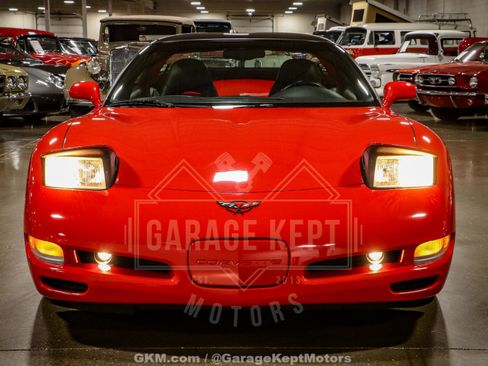 Used 1997 Chevrolet Corvette Coupe w/ Roof Pkg image 19