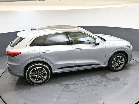 Certified 2025 Audi Q5 Premium Plus w/ Premium Plus image 42