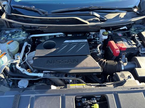Certified 2025 Nissan Rogue SV image 13
