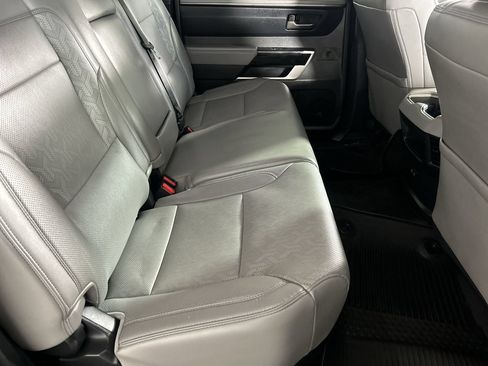 Used 2025 Toyota Tundra Limited AWD/4WD image 25