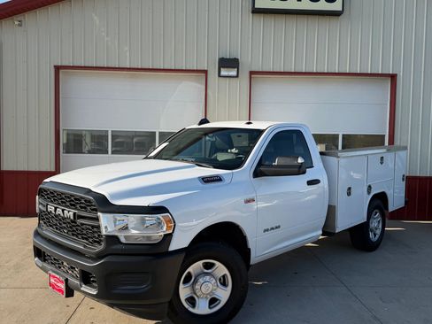 Used 2022 RAM 2500 Tradesman RWD image 3