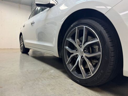 Certified 2020 Acura ILX w/ Premium Package image 10