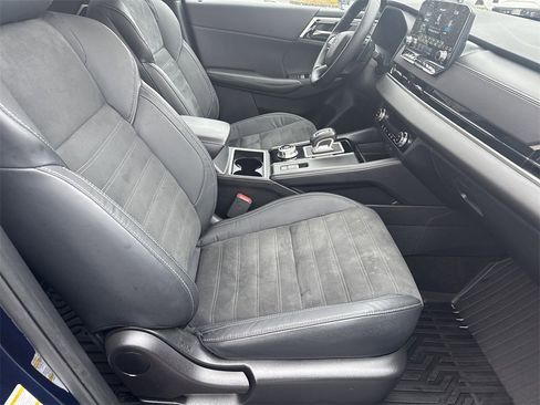 Used 2023 Mitsubishi Outlander SE image 13