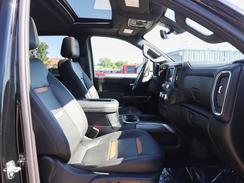 Used 2021 GMC Sierra 2500 AT4 w/ AT4 Premium Plus Package AWD/4WD image 11