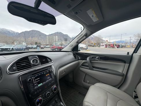 Used 2017 Buick Enclave Leather w/ Trailering Package image 10