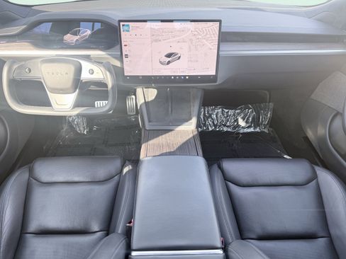 Used 2022 Tesla Model S image 2