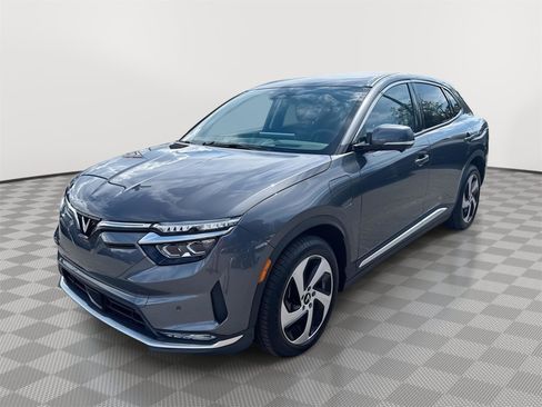 New 2025 VinFast VF 8 Eco image 3