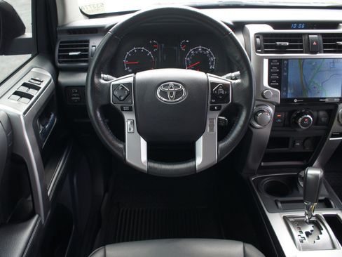 Used 2023 Toyota 4Runner SR5 Premium w/ Moonroof Package AWD/4WD image 5