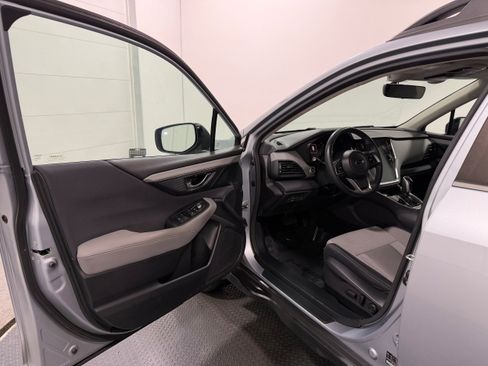 Used 2020 Subaru Outback Premium image 3