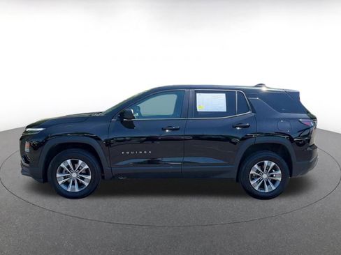 Used 2025 Chevrolet Equinox LT FWD image 9